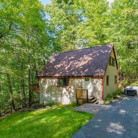 Modern Chalet Cabin W Hot Tub, Deck&Grill, & Wifi! Inwood Екстериор снимка