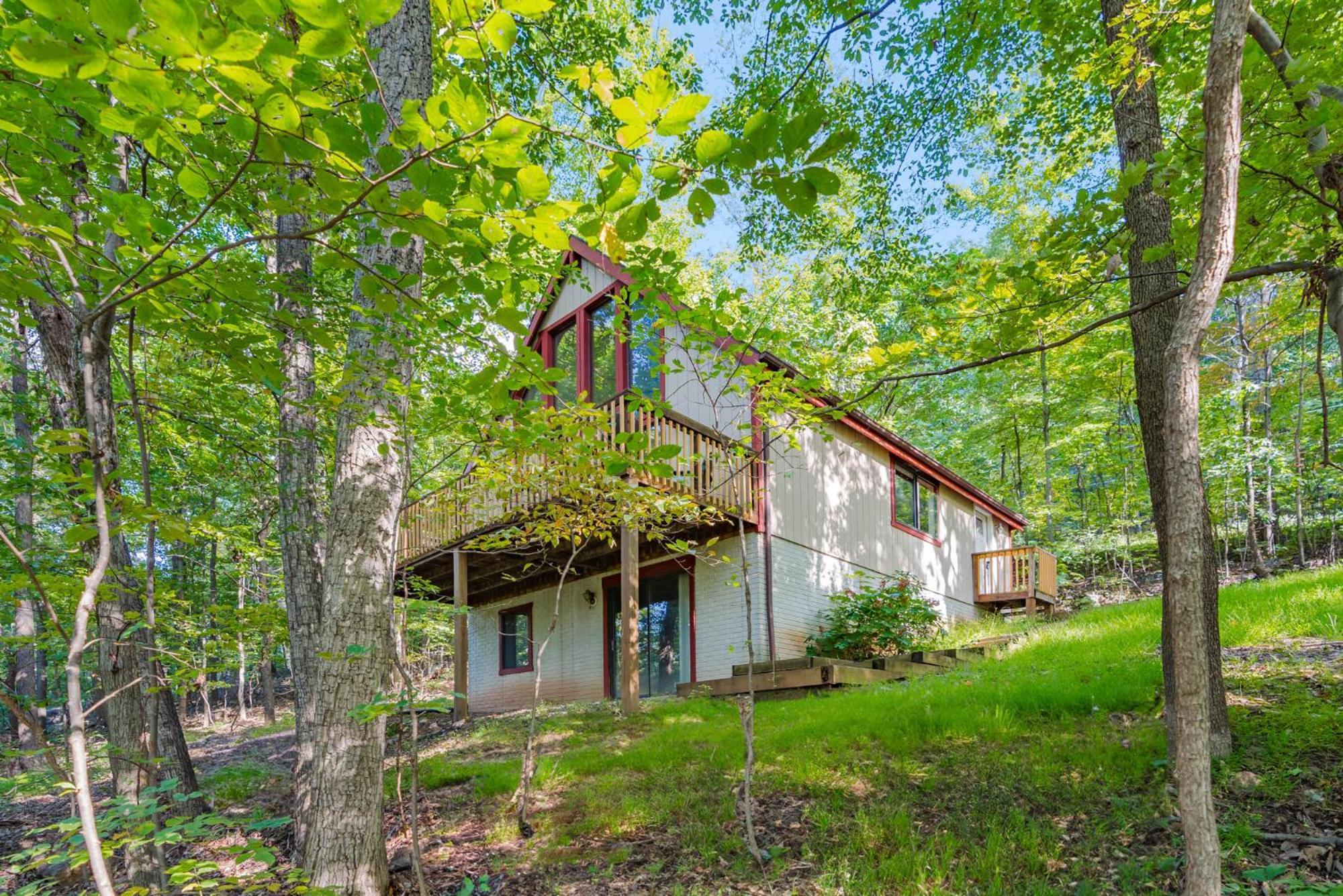 Modern Chalet Cabin W Hot Tub, Deck&Grill, & Wifi! Inwood Екстериор снимка