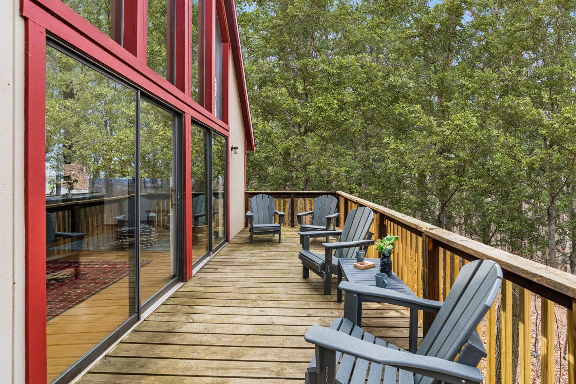 Modern Chalet Cabin W Hot Tub, Deck&Grill, & Wifi! Inwood Екстериор снимка